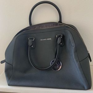 Used 5 times, then stored & forgotten!